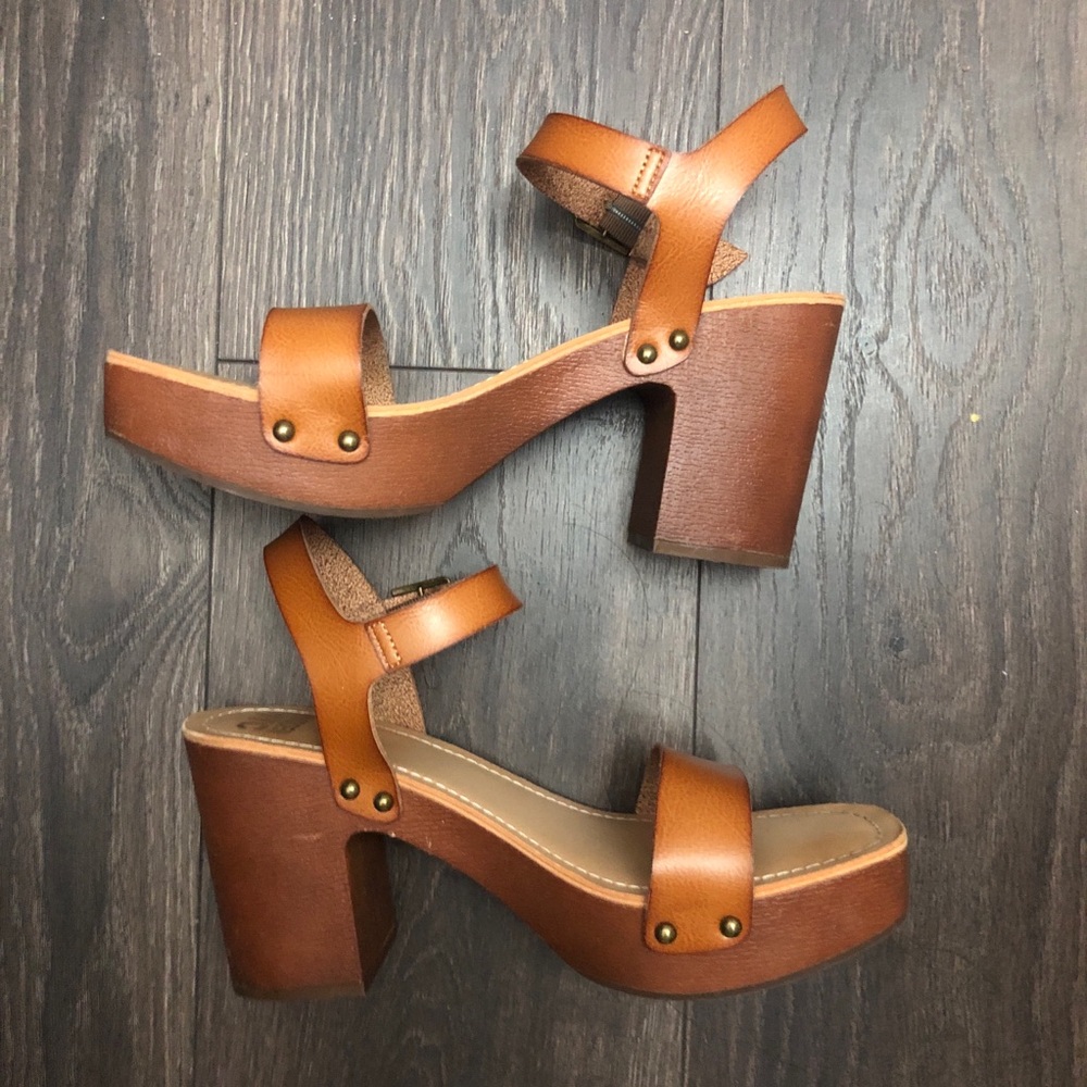 Madden NYC Women's Tan Brown Platform Block Heel Sandals with Ankle Strap